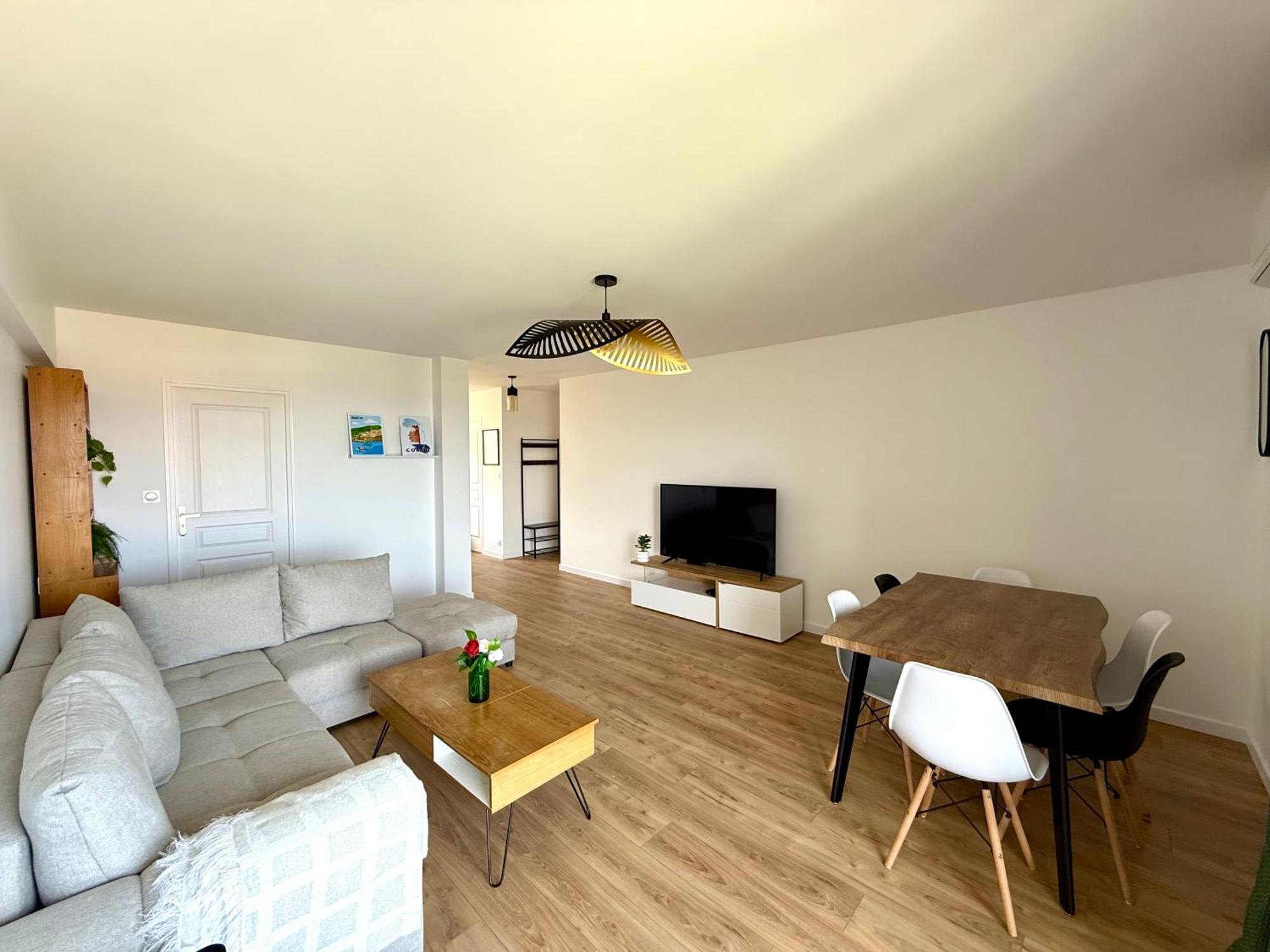 Appartement Spacieux, Moderne, Vue Proche Et Centre-ville *
