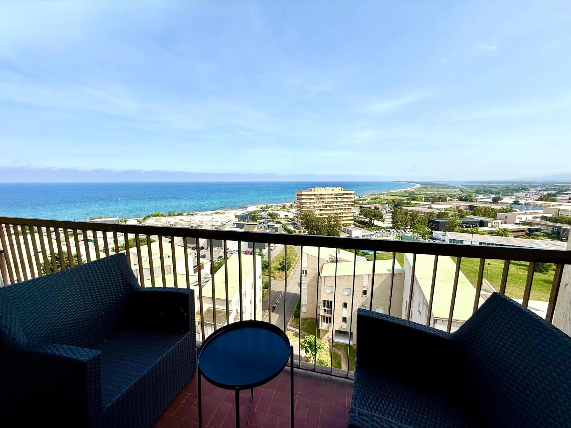 Spacieux, Moderne, Vue Proche Et Centre-ville Appartement *